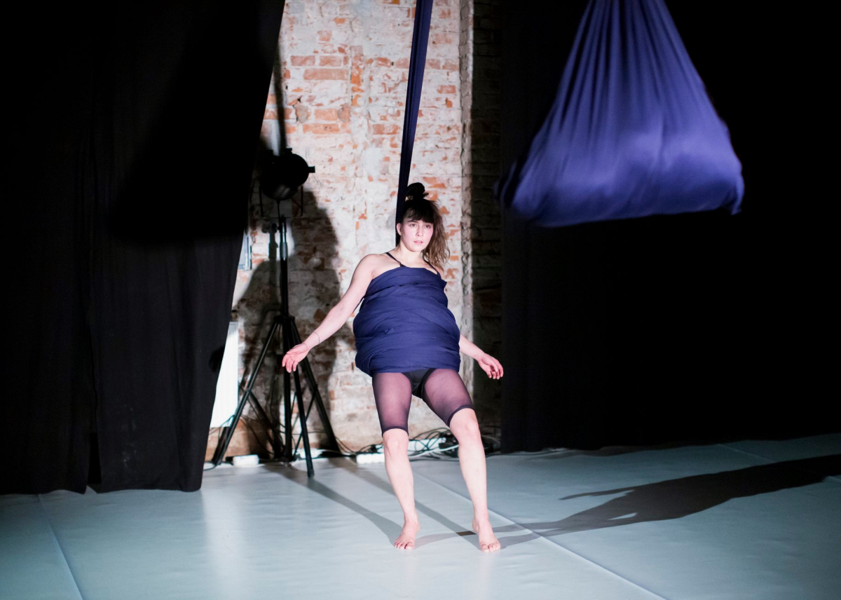 All My Skirts - solo aerial dance production_Photo by Diana Dobrescu, Tabačka Kulturfabrik 2020.